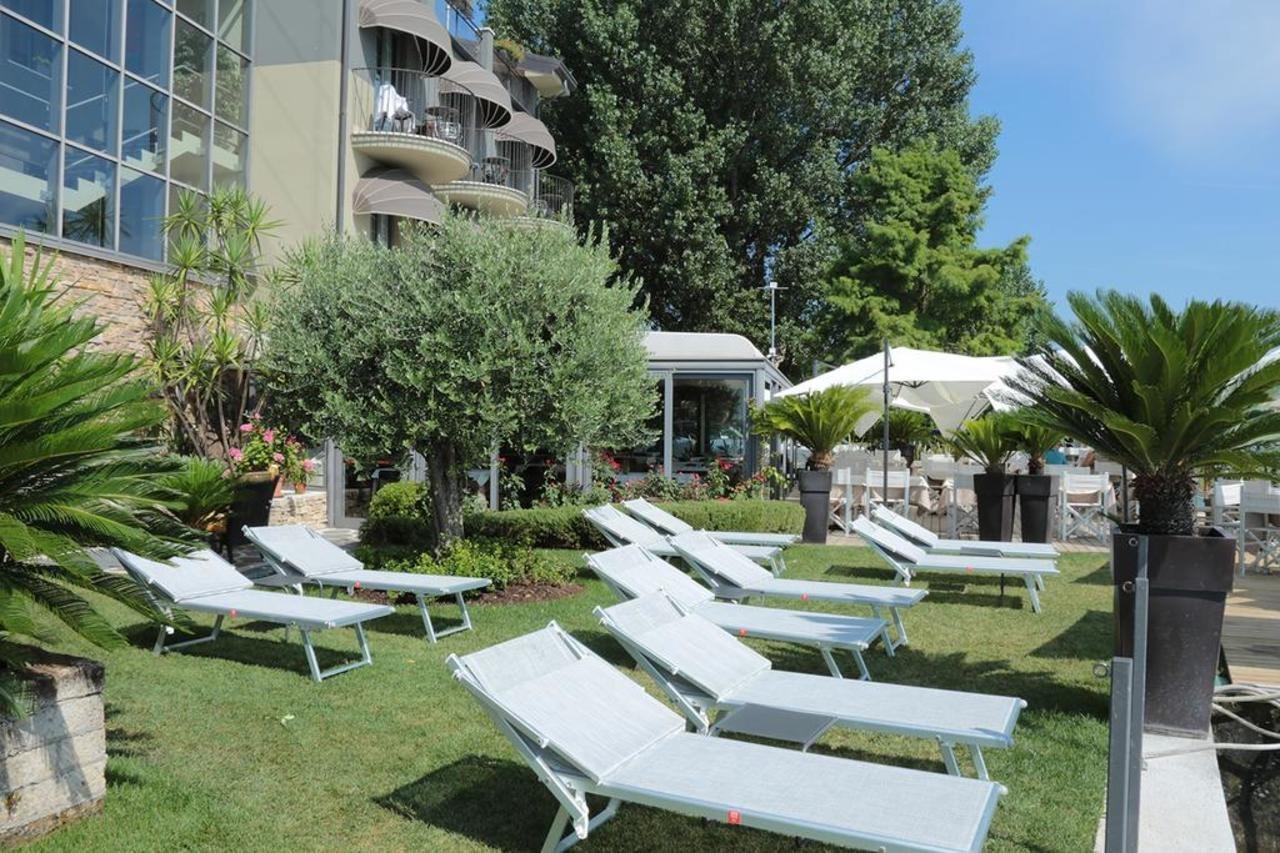 Hotel Aurora Sirmione Bagian luar foto