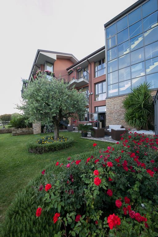 Hotel Aurora Sirmione Bagian luar foto