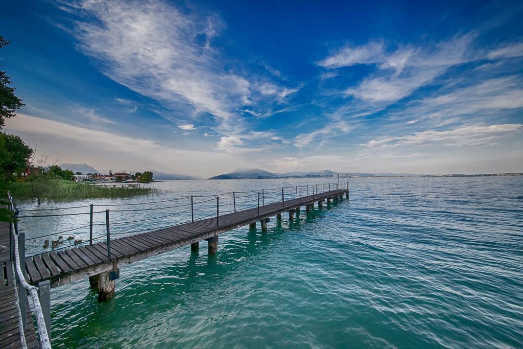 Hotel Aurora Sirmione Bagian luar foto