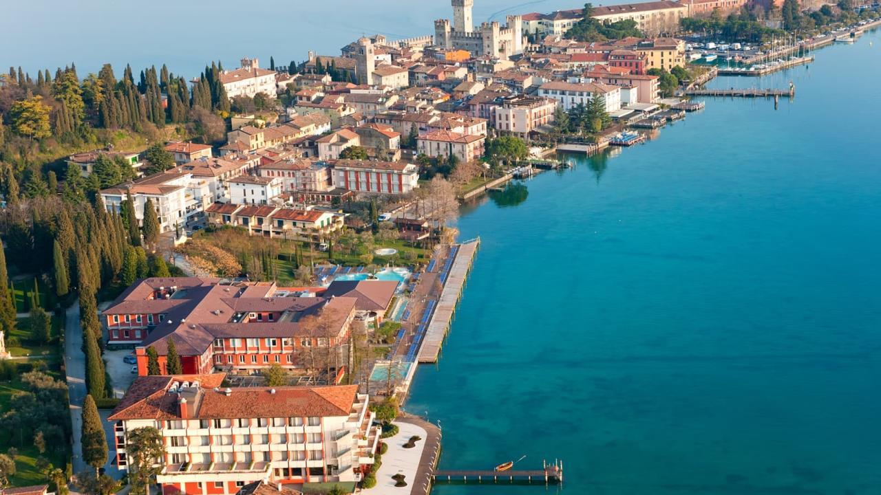 Hotel Aurora Sirmione Bagian luar foto